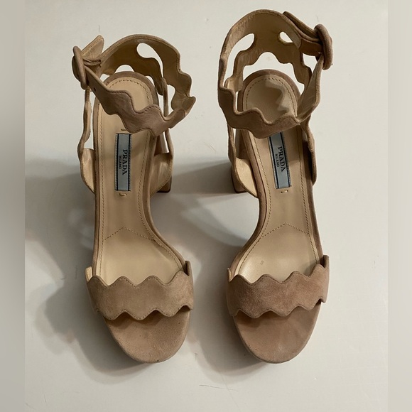 PRADA: Platform Beige Suede Scalloped Sandals Eu 37 size, Made in Italy - Picture 13 of 15